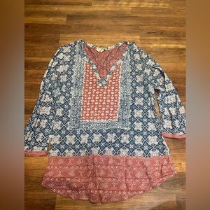 Lucky Brand Blue & Red Top, L
